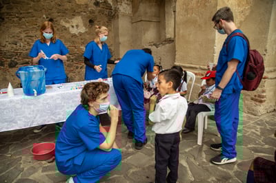 Dental Student Volunteer Opportunities Help You Stand Out On Applications