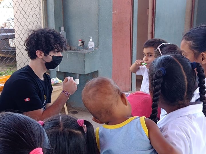 smiles 4 life volunteer