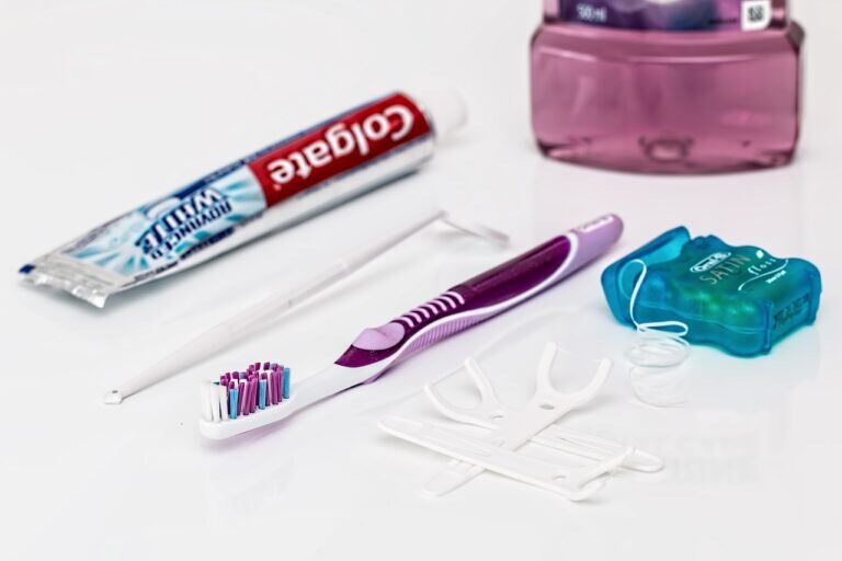 How To Deep Clean Your Teeth at Home - Smiles Movement