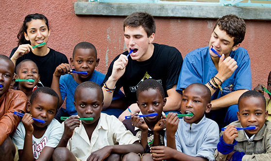 MEDLIFE-Service-Learning-Trips-10