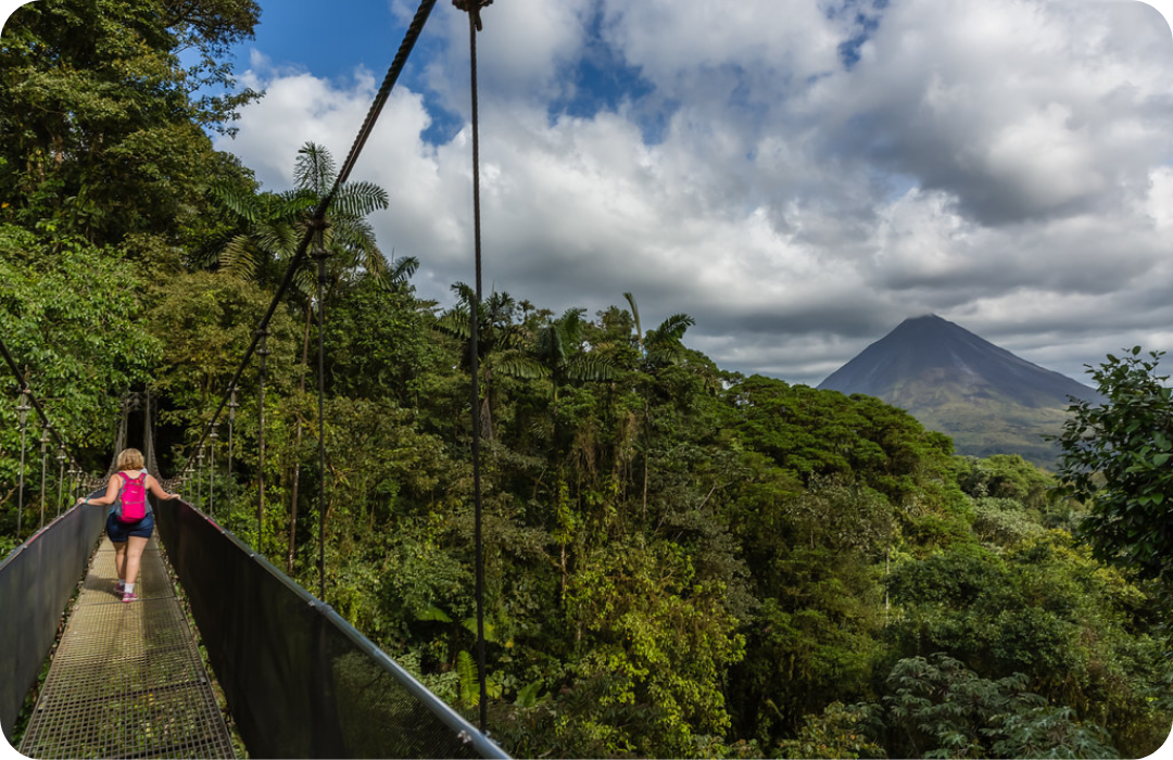 https://21548837.fs1.hubspotusercontent-na1.net/hubfs/21548837/medlife-arenal-costa%20rica.png